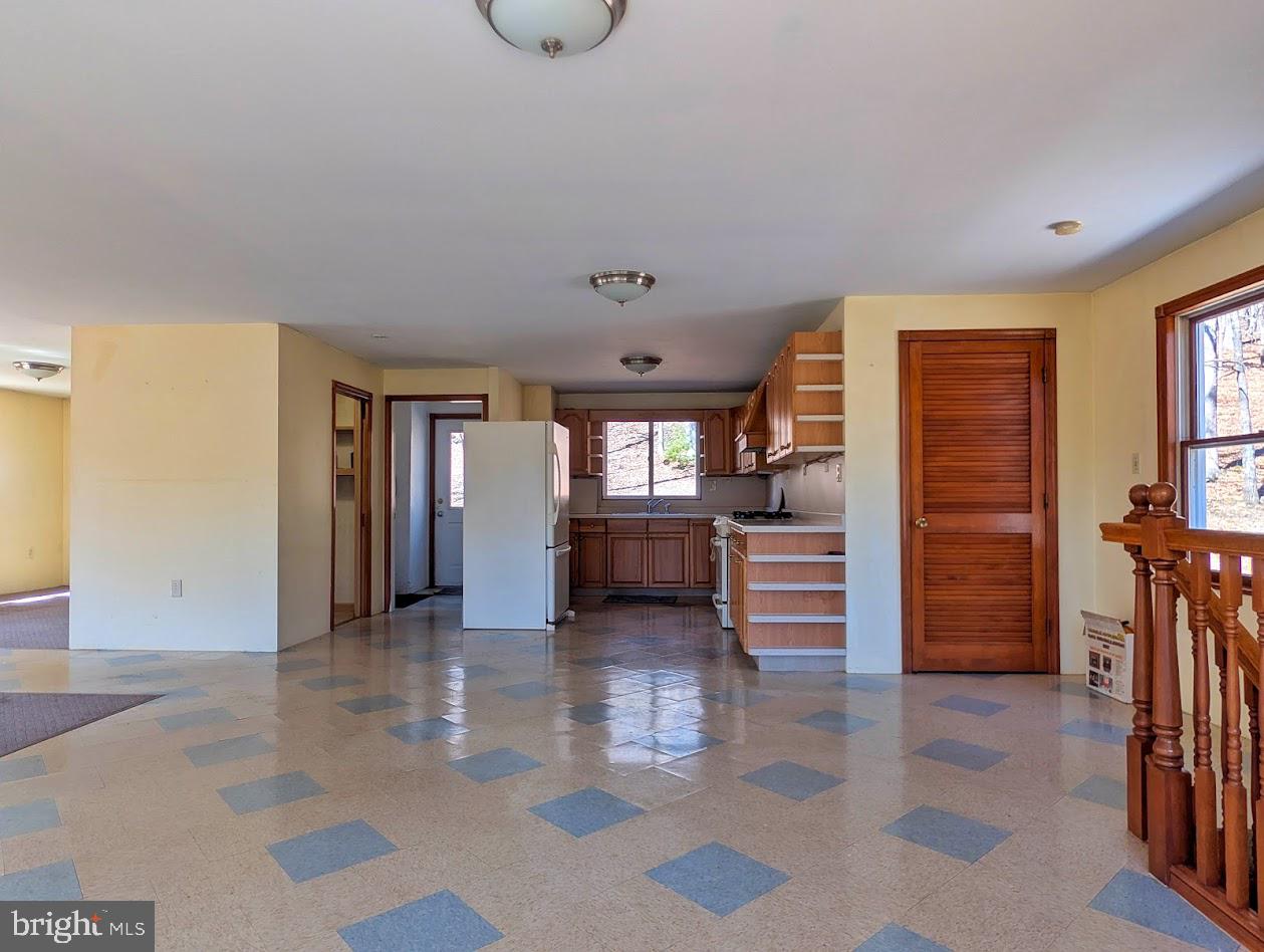 364 Valentine Acres Road Clearville, PA 15535 - Photo 9 of 99