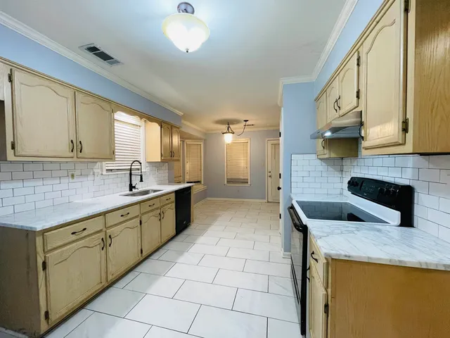 $1,775 | 2256 Lake Springs Lane, Memphis, TN 38016