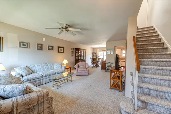 $525,000 | 195 North Centre Avenue, Unit 25, Rockville Centre, NY 11570