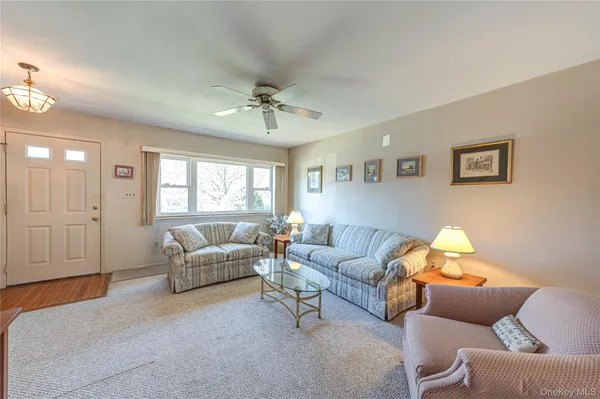 $525,000 | 195 North Centre Avenue, Unit 25, Rockville Centre, NY 11570