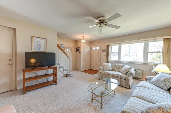 $525,000 | 195 North Centre Avenue, Unit 25, Rockville Centre, NY 11570