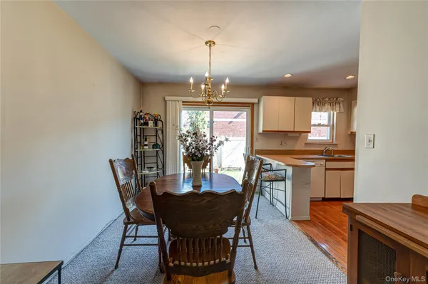 $525,000 | 195 North Centre Avenue, Unit 25, Rockville Centre, NY 11570