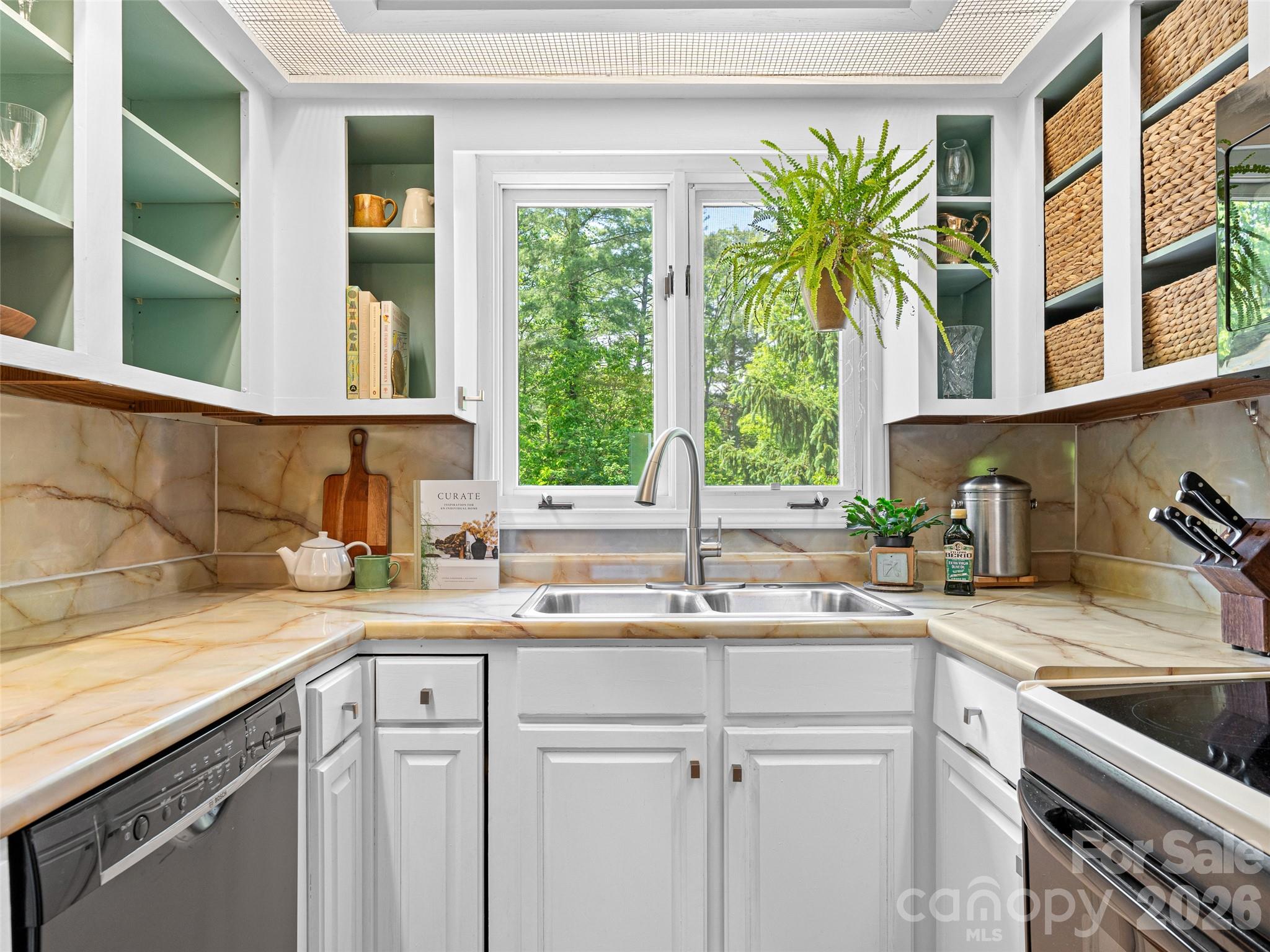 101 Beaver Ridge Road Asheville, NC 28804 - Photo 14 of 48