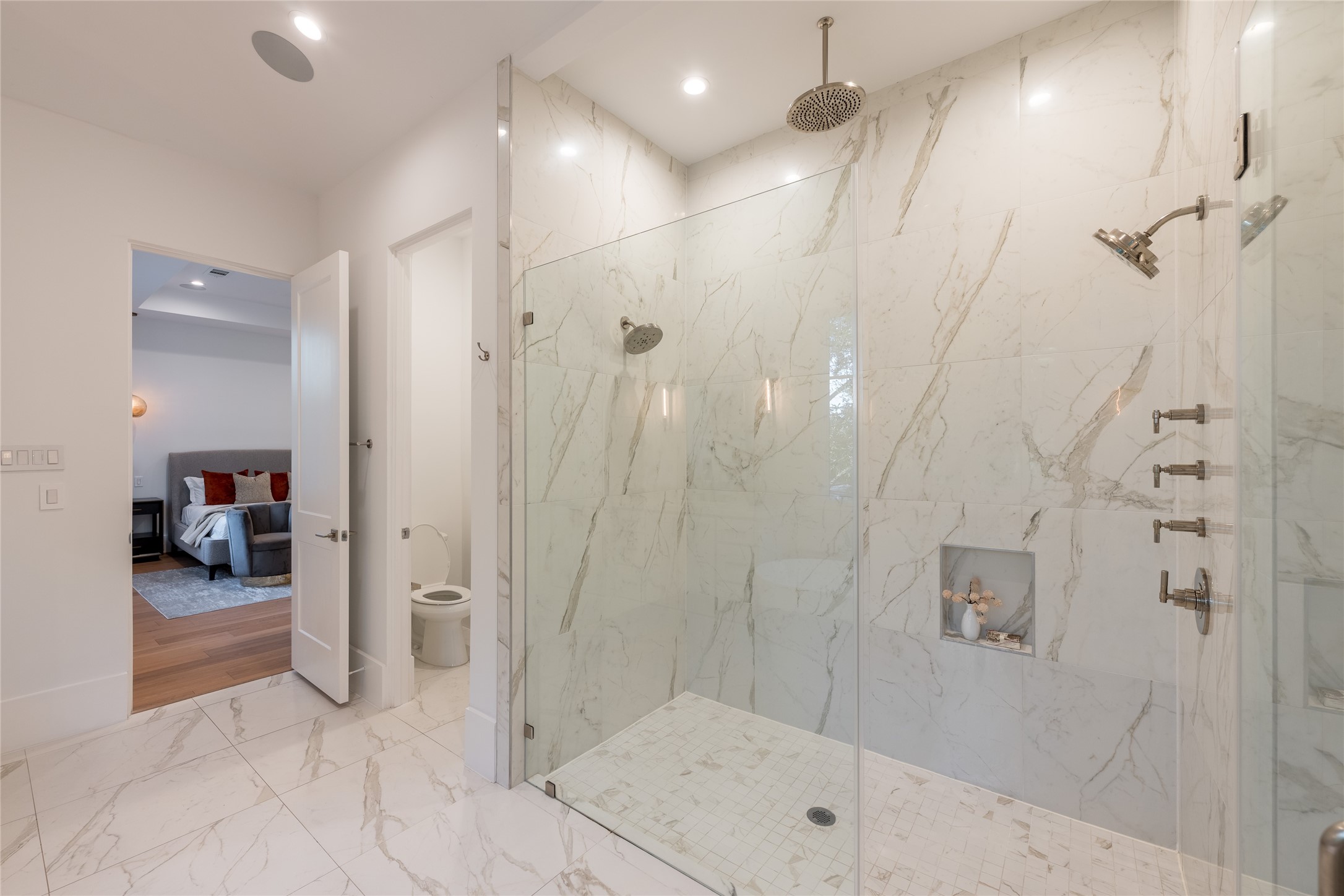 2817 Albans Road Houston, TX 77005 - Photo 35 of 49