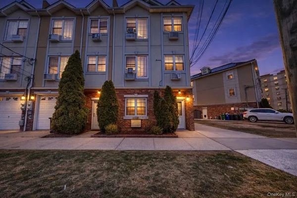 $1,299,000 | 12702 172nd Street | St. Albans