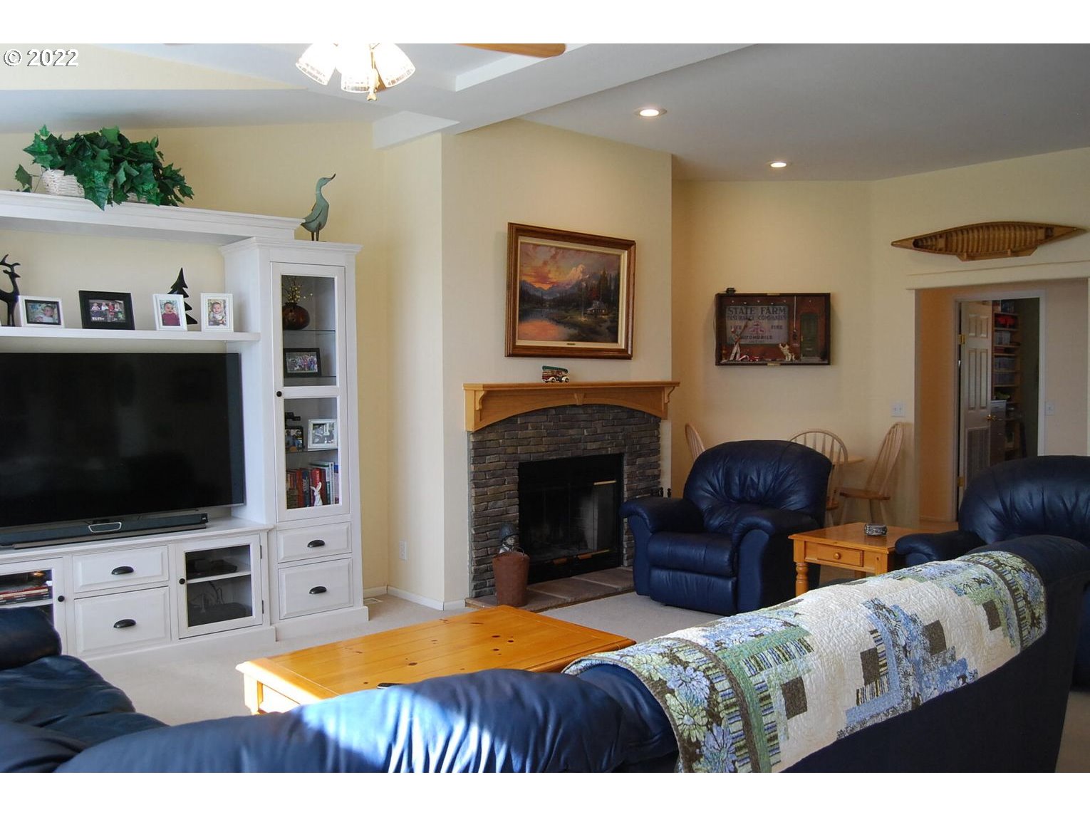 16305 Bear Lane Bend, OR 97707 - Photo 13 of 32