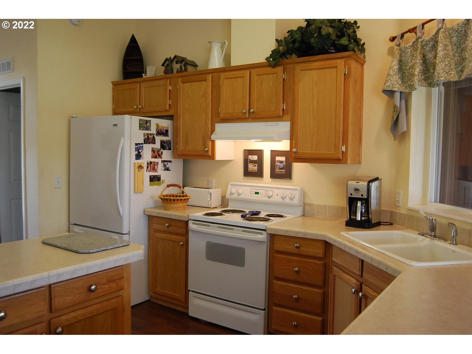 16305 Bear Lane Bend, OR 97707 - Photo 14 of 32