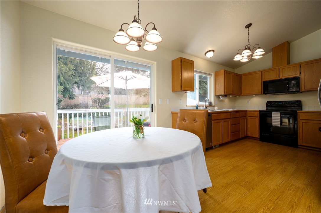 1347 Roma Road Bellingham, WA 98226 - Photo 6 of 24