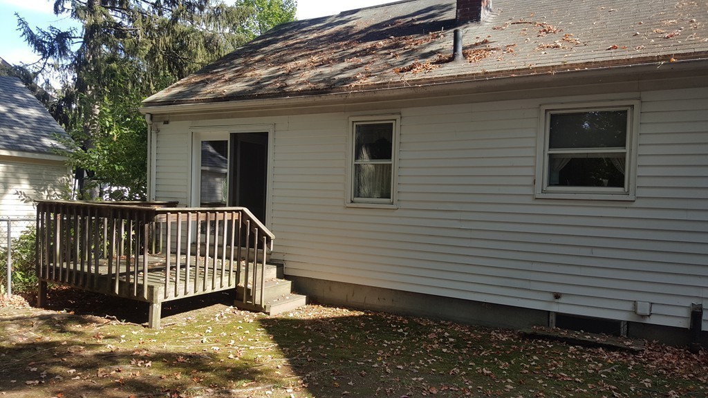 34 Eleanor Road Springfield, MA 01108 - Photo 18 of 24