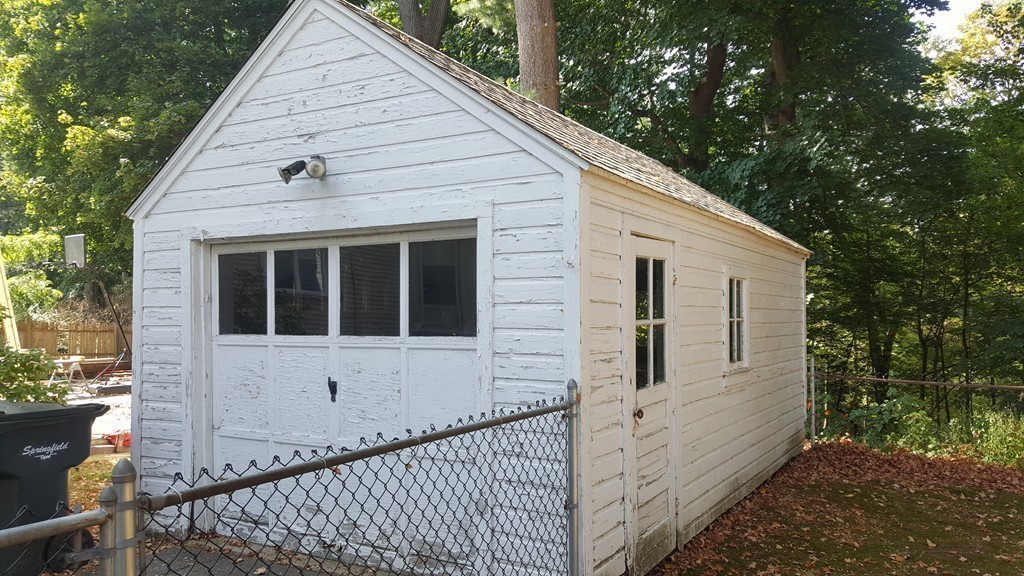 34 Eleanor Road Springfield, MA 01108 - Photo 23 of 24