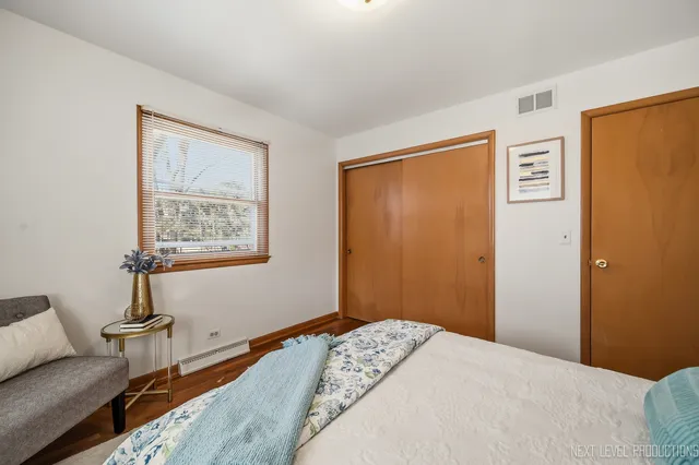 $329,900 | 906 Carol Avenue, Elgin, IL 60123