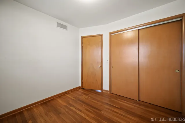 $329,900 | 906 Carol Avenue, Elgin, IL 60123