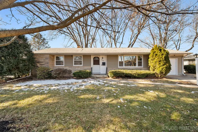$329,900 | 906 Carol Avenue, Elgin, IL 60123