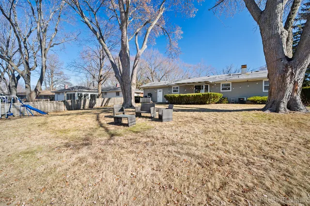 $329,900 | 906 Carol Avenue, Elgin, IL 60123