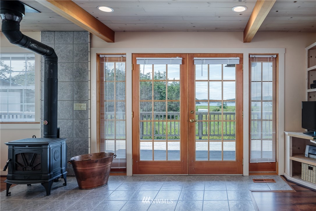 215 Aleck Bay Road Lopez Island, WA 98261 - Photo 3 of 18