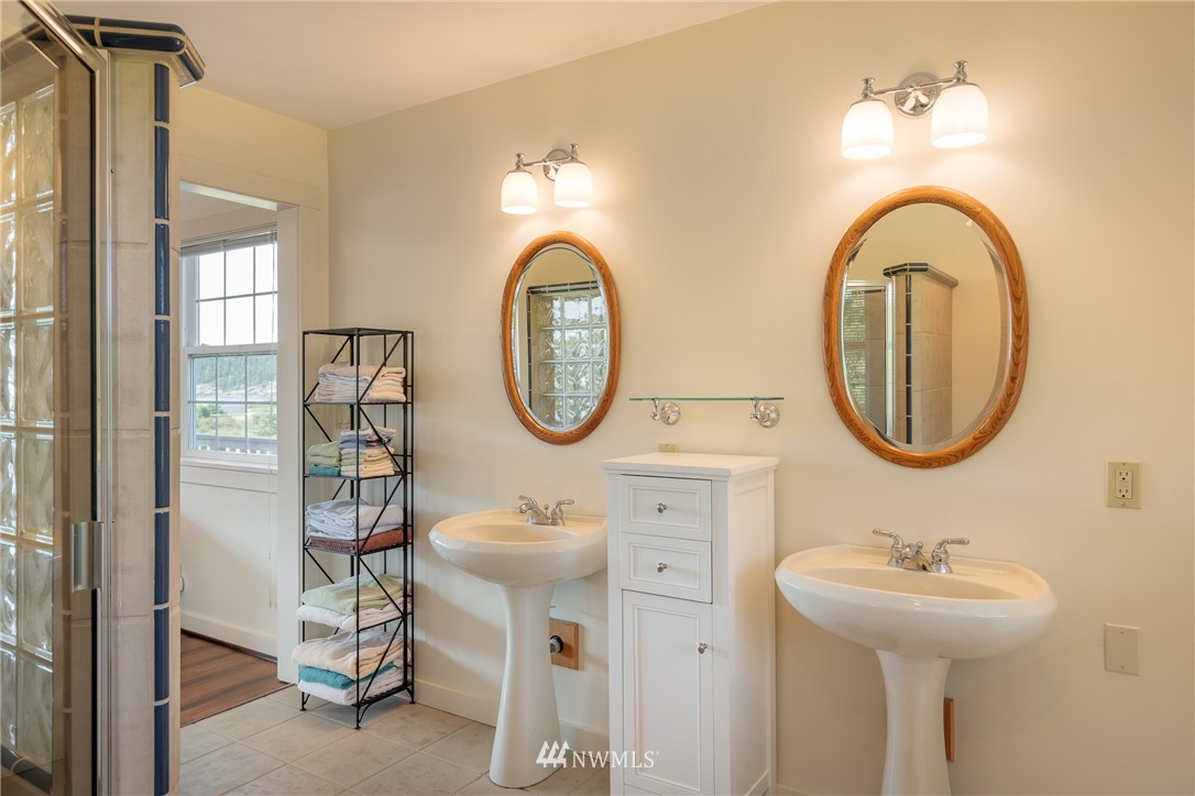 215 Aleck Bay Road Lopez Island, WA 98261 - Photo 8 of 18