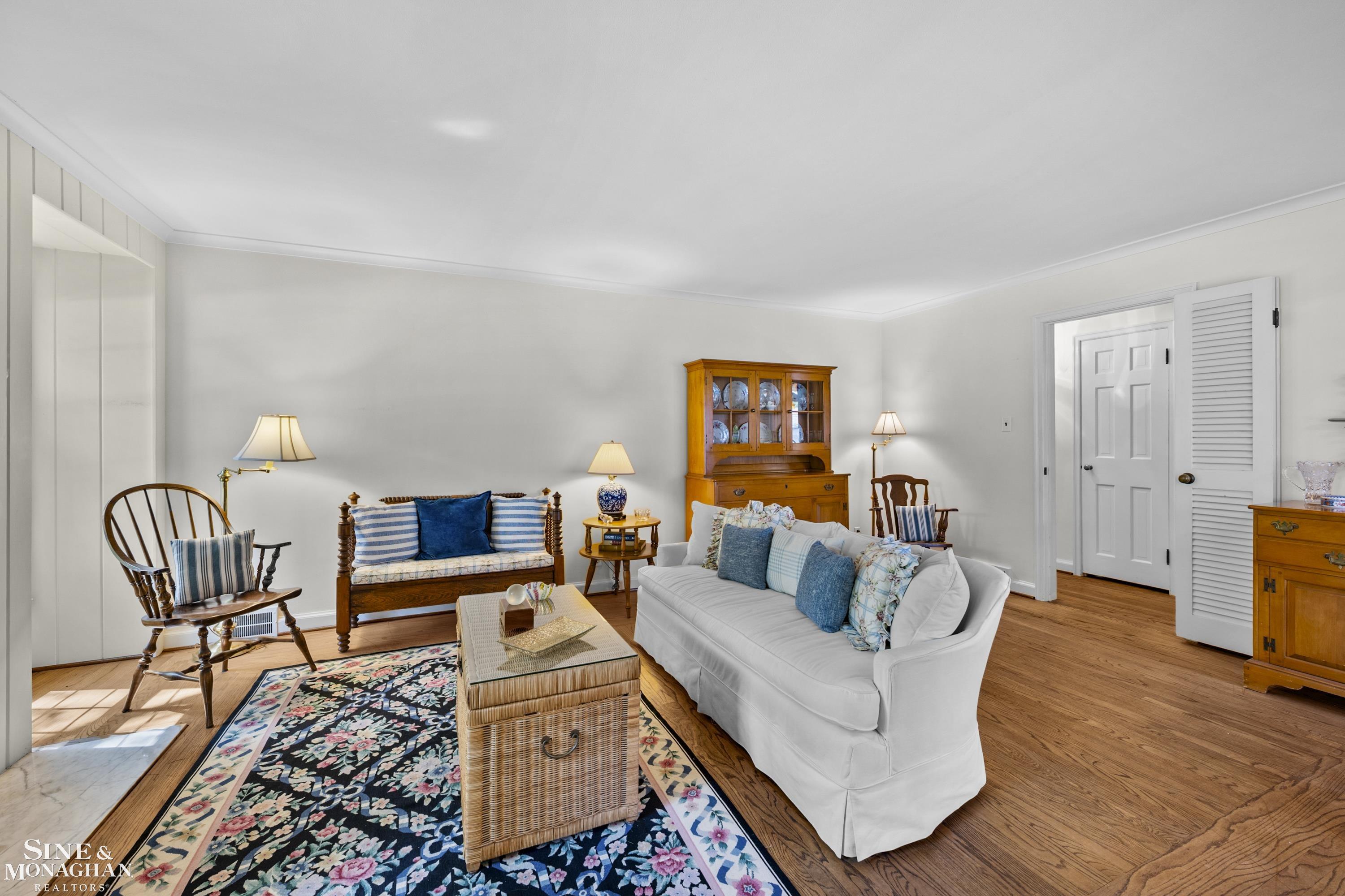 1022 Hampton Road Grosse Pointe Woods, MI 48236 - Photo 4 of 48