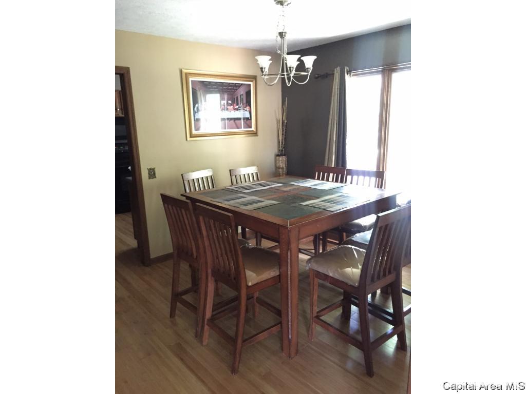 108 Exeter Court Springfield, IL 62704 - Photo 4 of 26