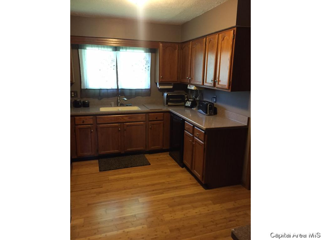 108 Exeter Court Springfield, IL 62704 - Photo 8 of 26