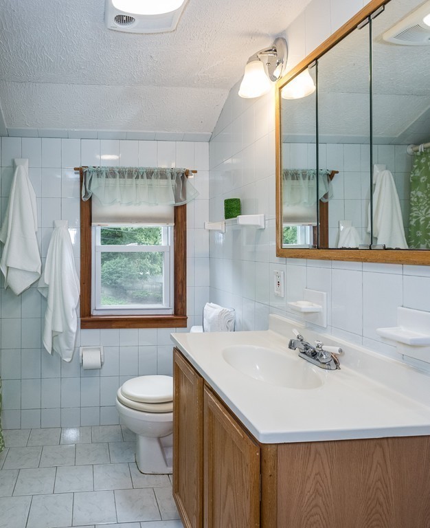 75 Chapin Terrace Springfield, MA 01107 - Photo 20 of 24 Gallery Image 20