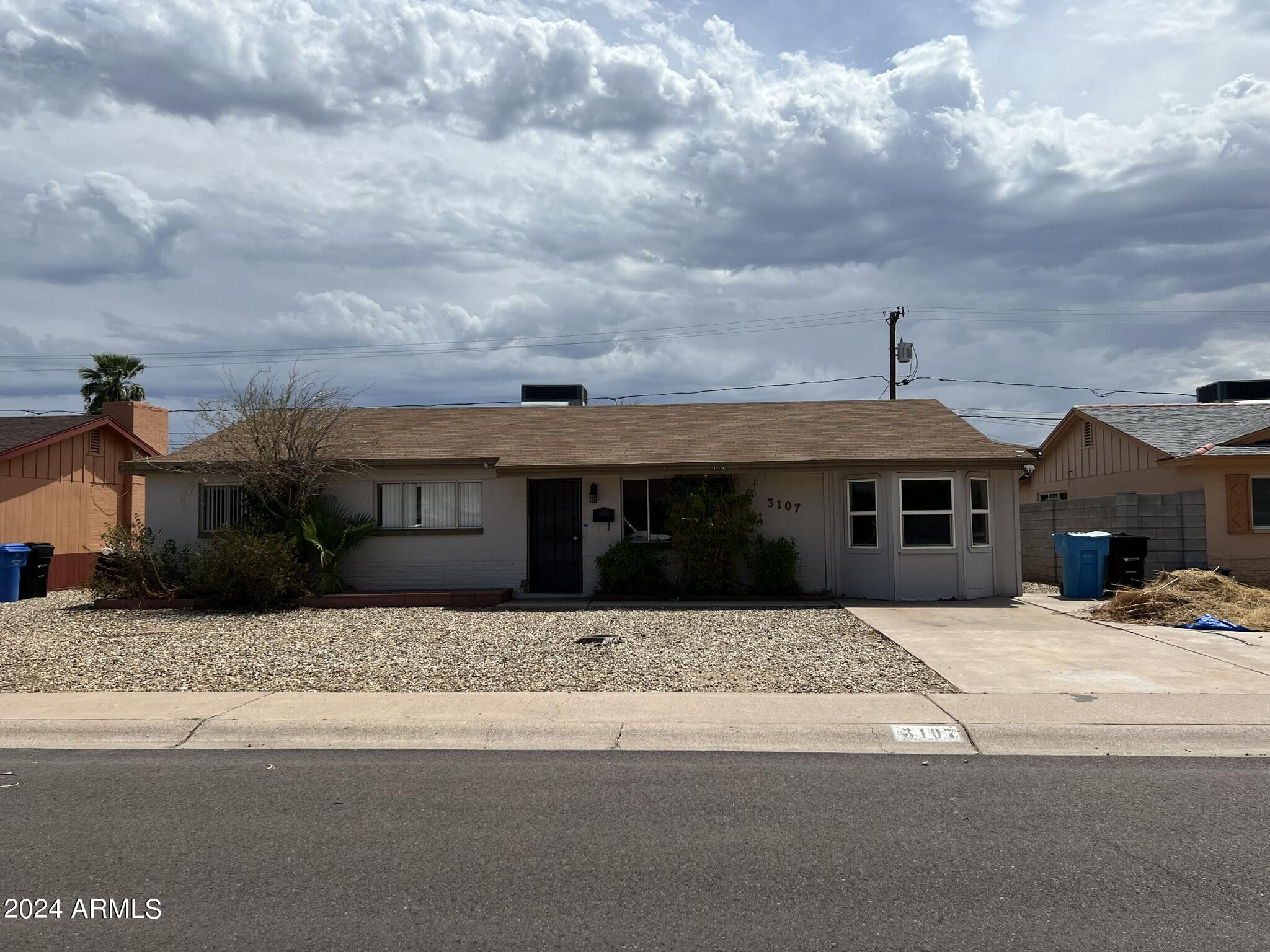 3107 West Charter Oak Road Phoenix, AZ 85029 - Photo 1 of 24 IMG_5611