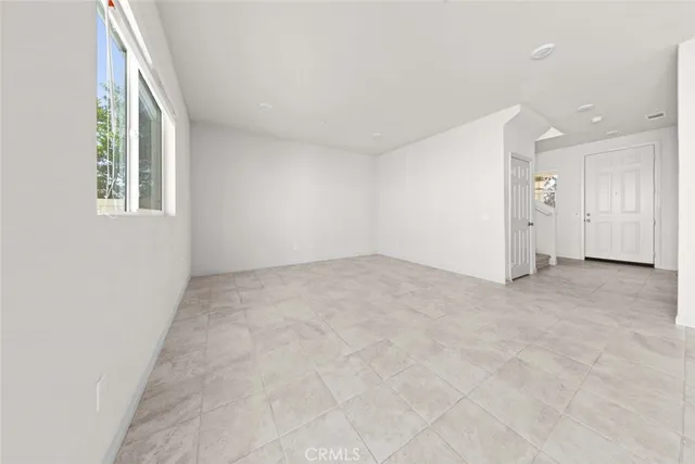 $4,200 | 11640 Eldridge Avenue, Sylmar, CA 91342