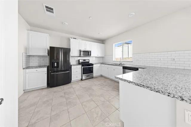 $4,200 | 11640 Eldridge Avenue, Sylmar, CA 91342