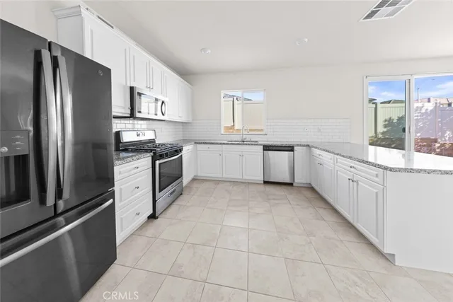 $4,200 | 11640 Eldridge Avenue, Sylmar, CA 91342