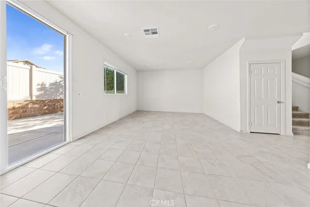 $4,200 | 11640 Eldridge Avenue, Sylmar, CA 91342