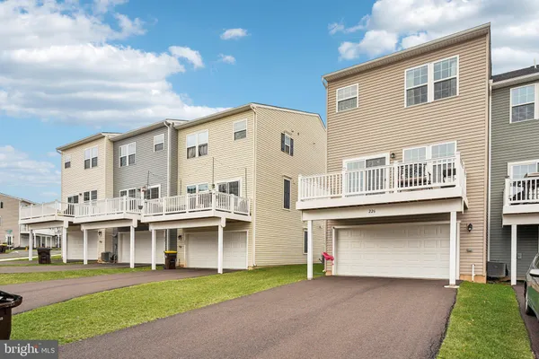 $530,000 | 226 Center Drive, Dublin, PA 18917
