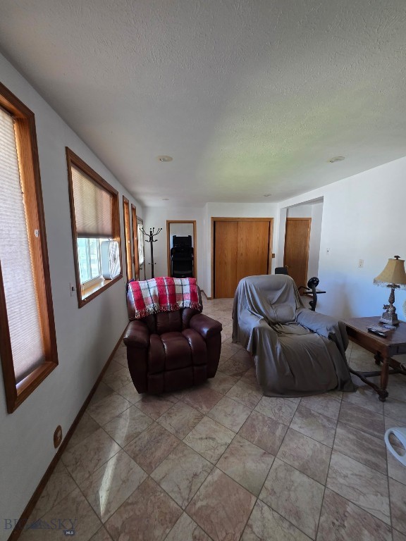 331 North Walnut Street Dillon, MT 59725 - Photo 16 of 30 Front room