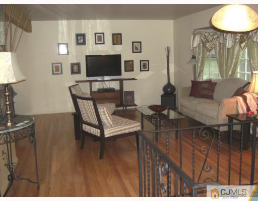 36 Norton Road East Brunswick, NJ 08816 - Photo 3 of 10 Gallery Image 3