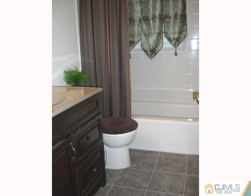 36 Norton Road East Brunswick, NJ 08816 - Photo 7 of 10 Gallery Image 7