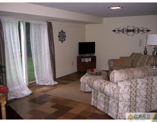36 Norton Road East Brunswick, NJ 08816 - Photo 8 of 10 Gallery Image 8
