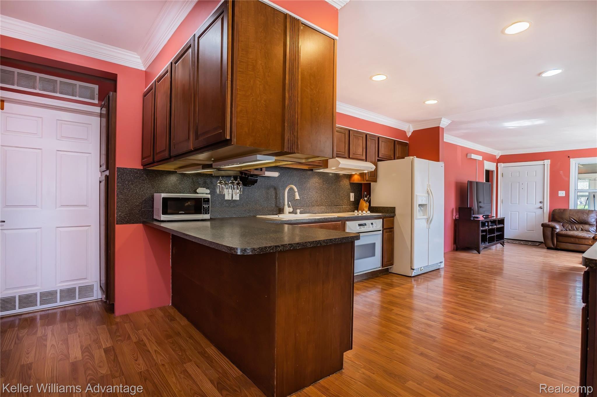 1309 Minnesota Road Troy, MI 48083 - Photo 12 of 37 DAVID _ TROY-14.jpg
