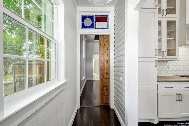 $630,000 | 327 Barrera Street, San Antonio, TX 78210