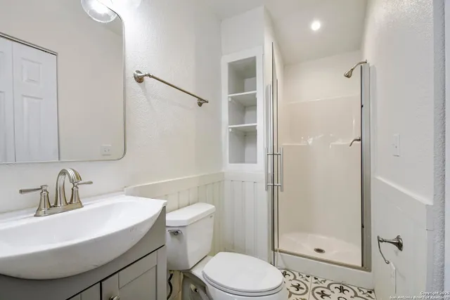 $630,000 | 327 Barrera Street, San Antonio, TX 78210