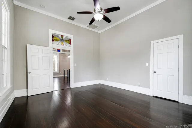 $630,000 | 327 Barrera Street, San Antonio, TX 78210