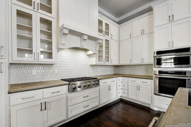 $630,000 | 327 Barrera Street, San Antonio, TX 78210