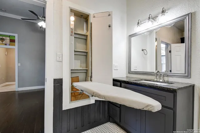 $630,000 | 327 Barrera Street, San Antonio, TX 78210