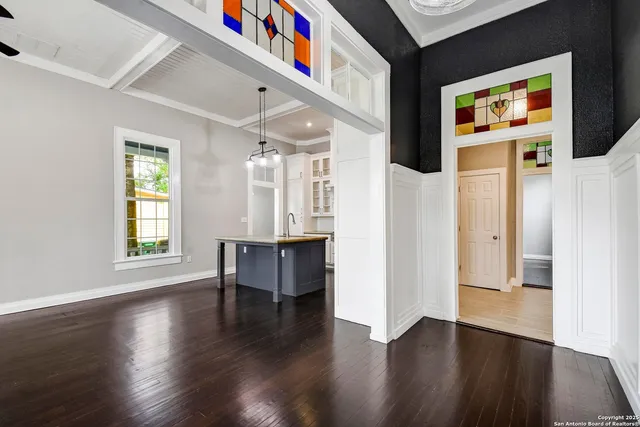 $630,000 | 327 Barrera Street, San Antonio, TX 78210