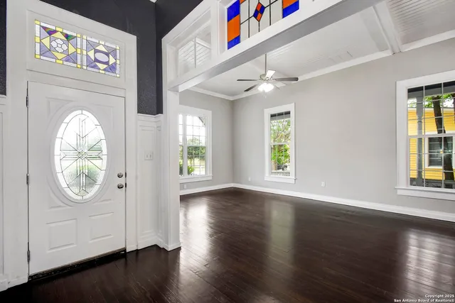 $630,000 | 327 Barrera Street, San Antonio, TX 78210