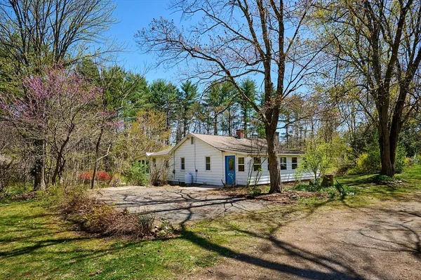 $275,000 | 7 Pine Valley Road, Northampton, MA 01062