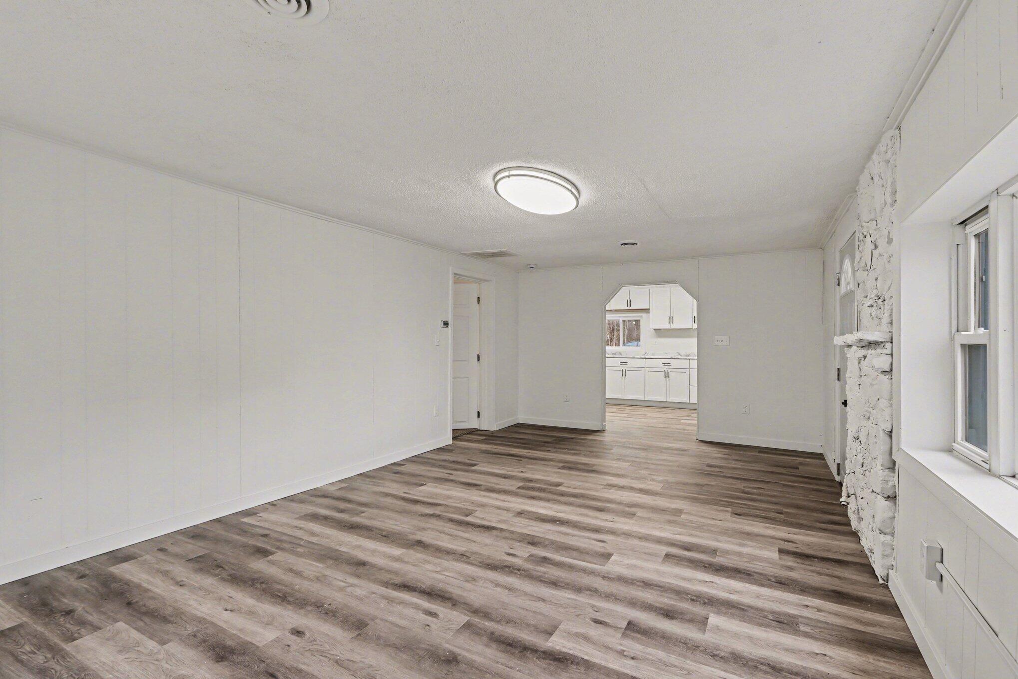 17022 Hull Street Constantine, MI 49042 - Photo 5 of 15 005_file_8291