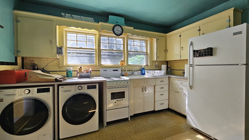 994 Pleasant Street Canton, MA 02021 - Photo 7 of 22