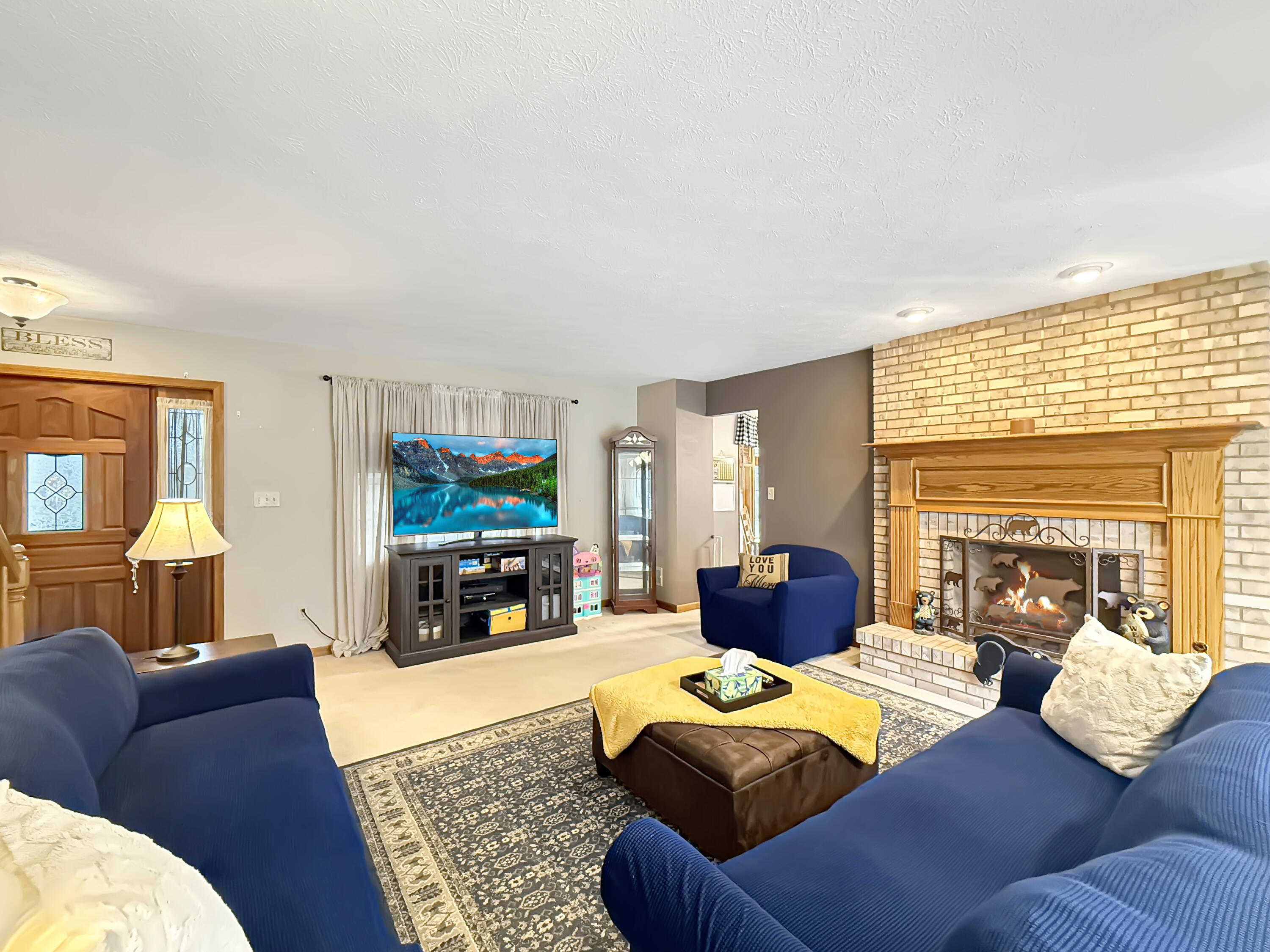 490 West 75 South Valparaiso, IN 46385 - Photo 3 of 39 3000x2250