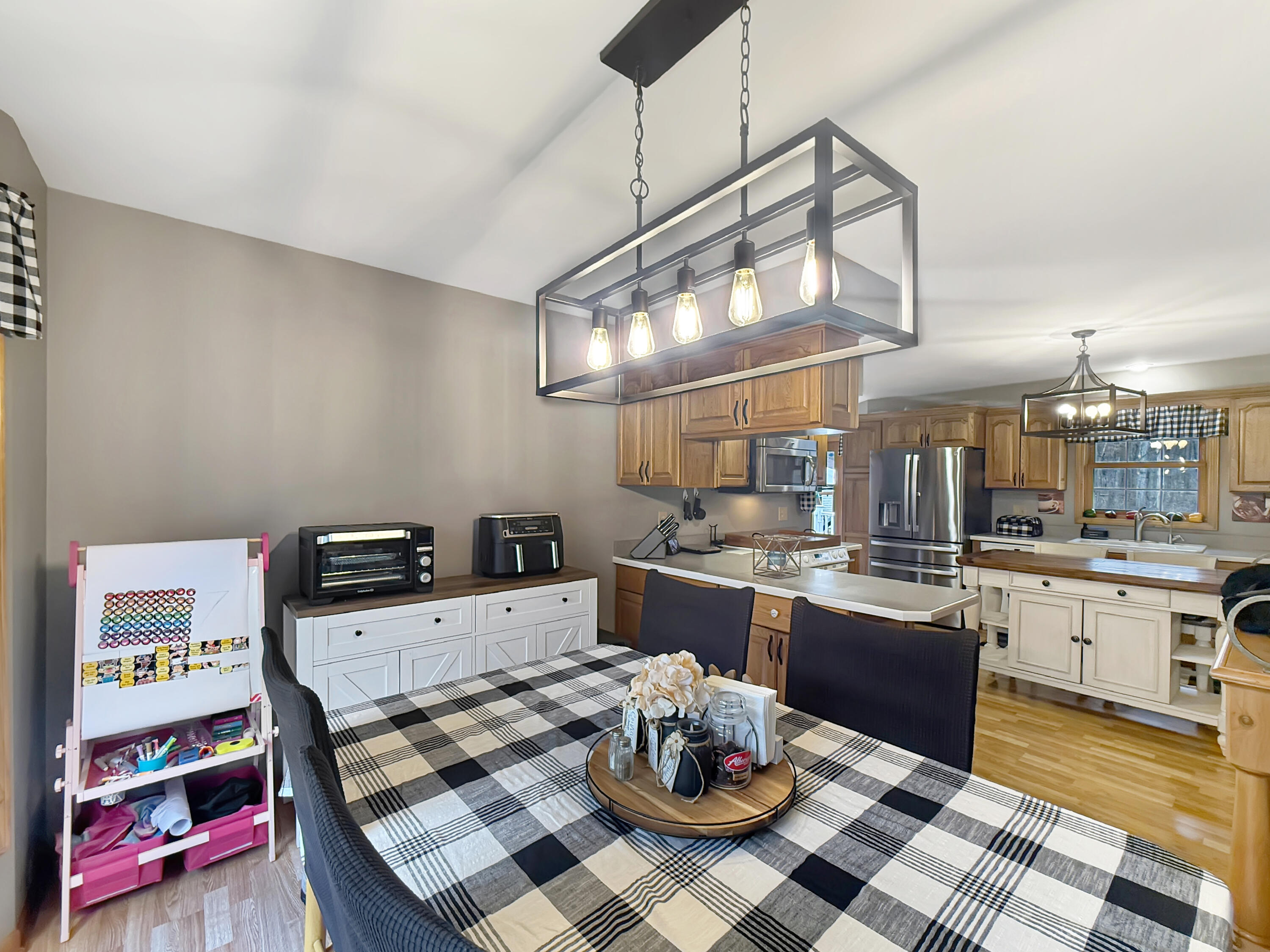 490 West 75 South Valparaiso, IN 46385 - Photo 8 of 39 3000x2250