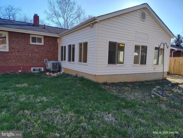 $679,900 | 6312 Indian Run Parkway, Alexandria, VA 22312