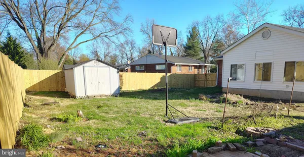 $679,900 | 6312 Indian Run Parkway, Alexandria, VA 22312