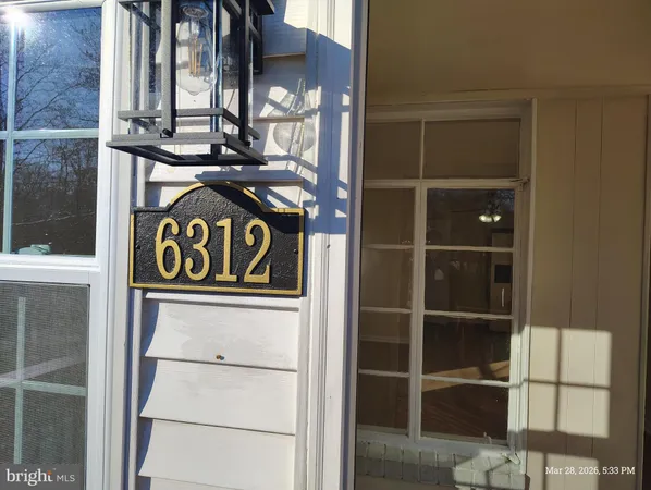 $679,900 | 6312 Indian Run Parkway, Alexandria, VA 22312